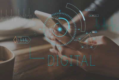 Descubra como criar produtos digitais lucrativos e gerar receita recorrente com estratégias eficazes de monetização e retenção.