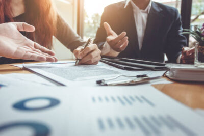 Aprenda como criar um planejamento de vendas baseado em dados, otimizando decisões, metas e resultados com mais precisão e eficiência.